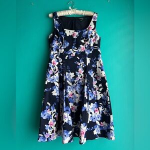 Ralph Lauren Floral print Dress with pockets!
